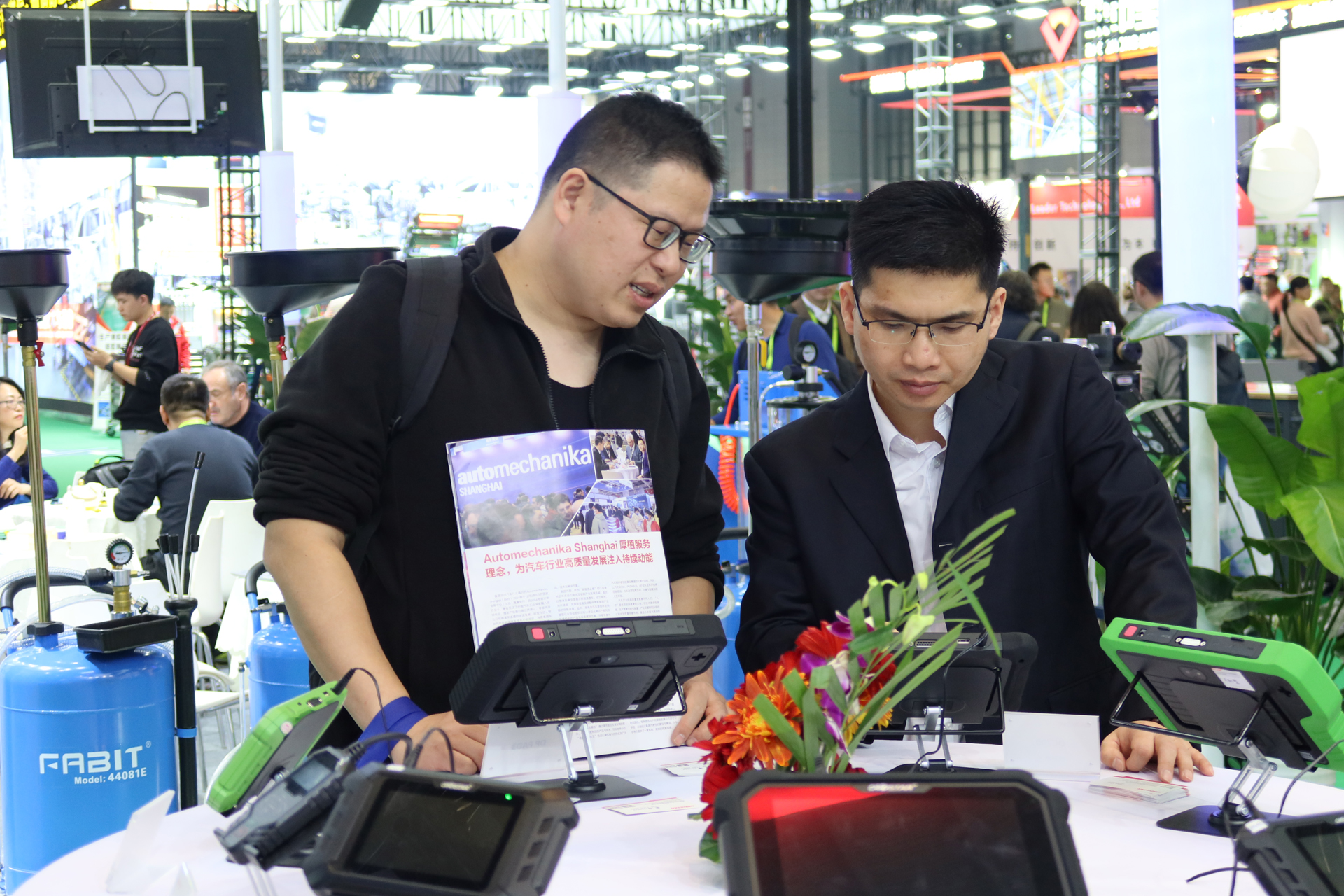 軒宇車鼎亮相Automechanika Shanghai,硬核產(chǎn)品詮釋科技創(chuàng)新實力 軒宇車鼎亮相Automechanika Shanghai,硬核產(chǎn)品詮釋科技創(chuàng)新實力